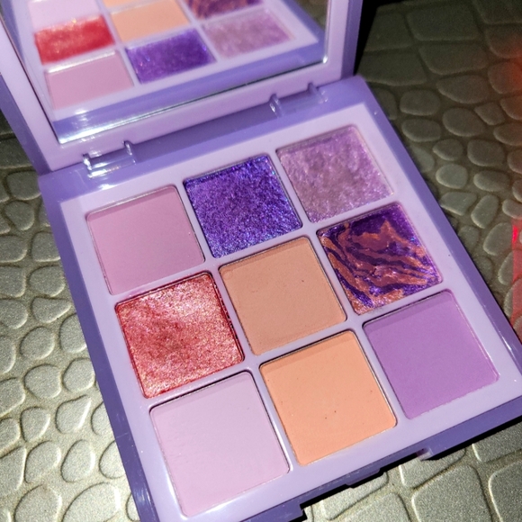 Bundle HUDA Beauty Pastels Lilac Neon Pink Obessions Eyeshadow Palettes - Picture 7 of 8